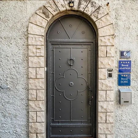 Gostinjska kuća Rose 3*